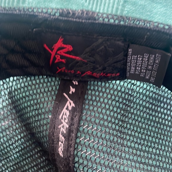 Young & Reckless snap back trucker hat. - Picture 4 of 5